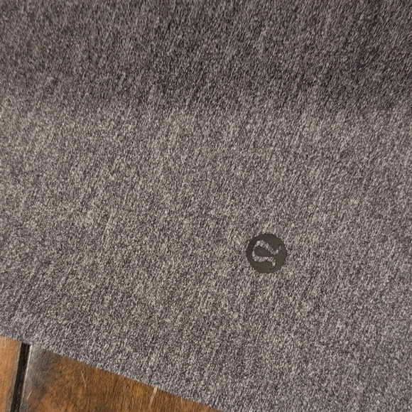 Lululemon on the fly pants - Picture 8 of 8